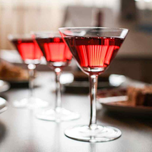 https://saitnevzat.com.tr/wp-content/uploads/2020/01/dine-and-wine-640x640.jpg